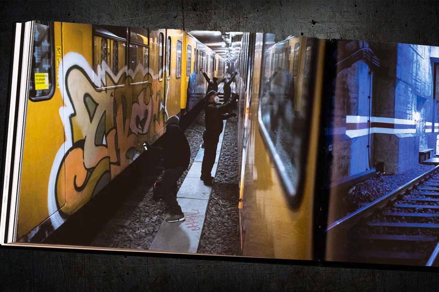 BLACKBOOK 01 - CRYE (LIMITED EDITION)